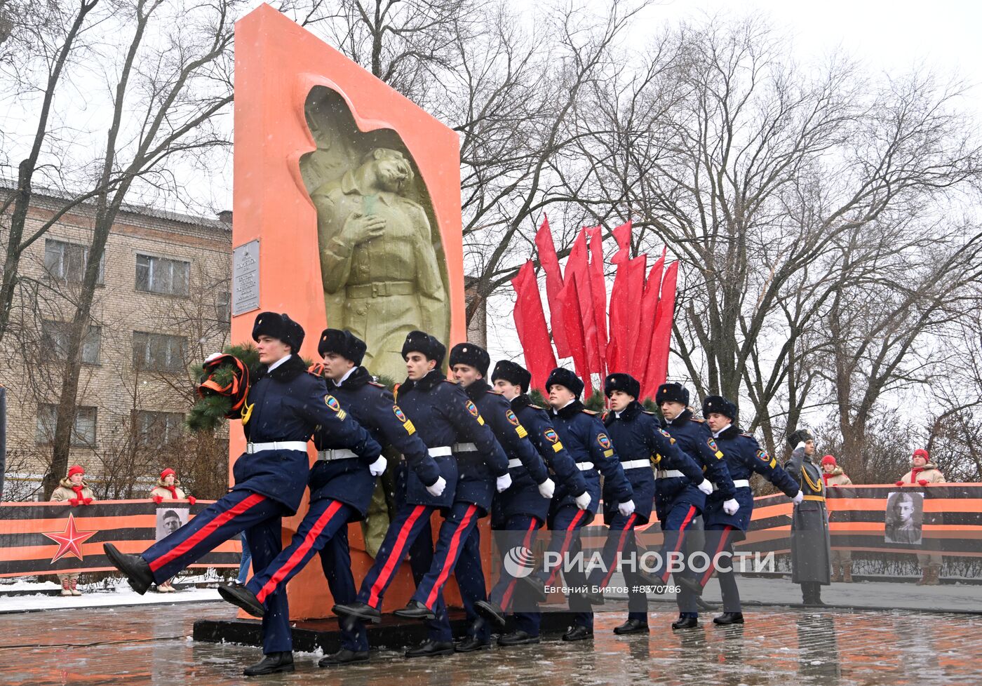 Празднование 80-летия освобождения Луганска от немецко-фашистских захватчиков