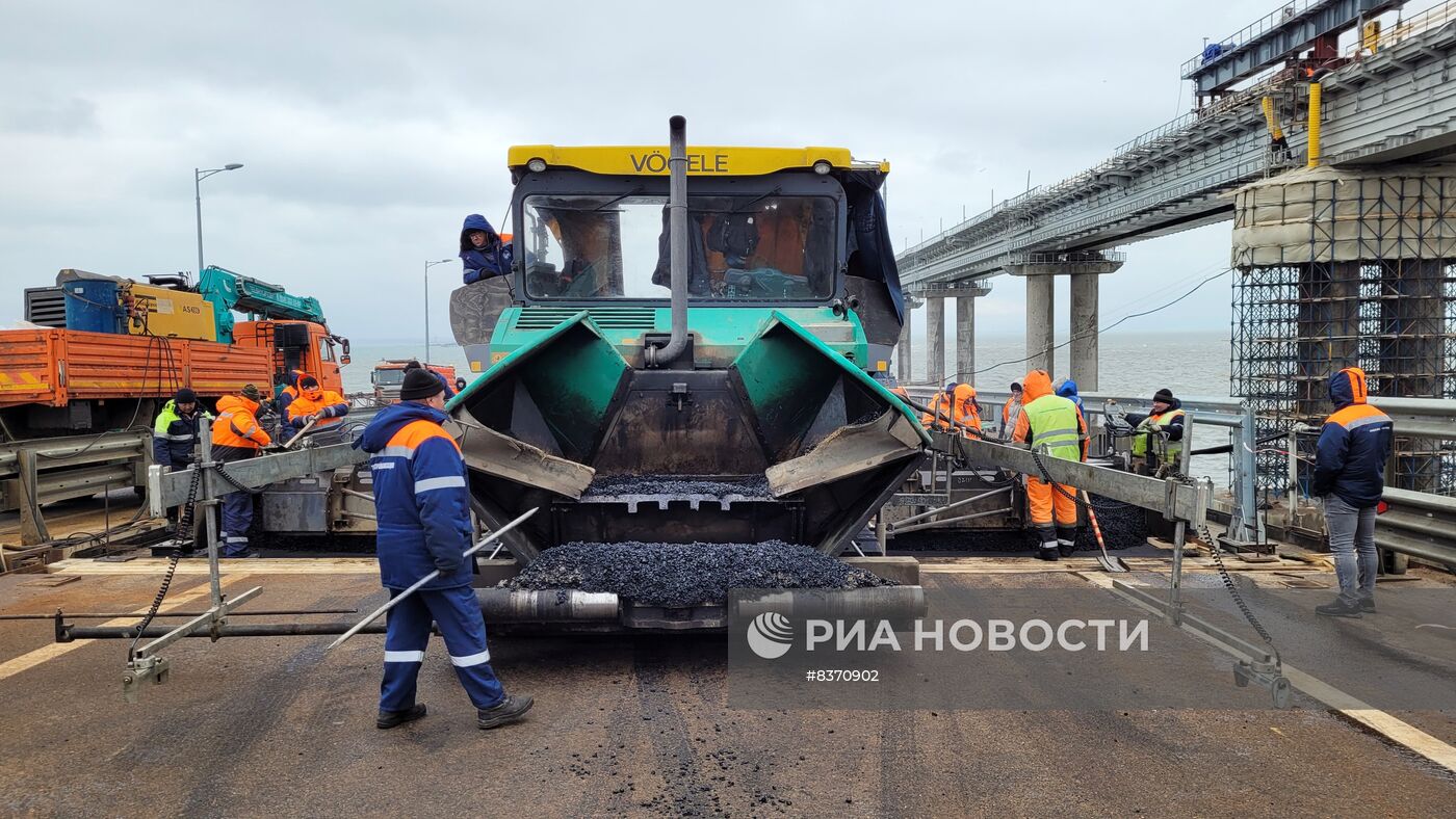 Закончено асфальтирование новых пролетов Крымского моста