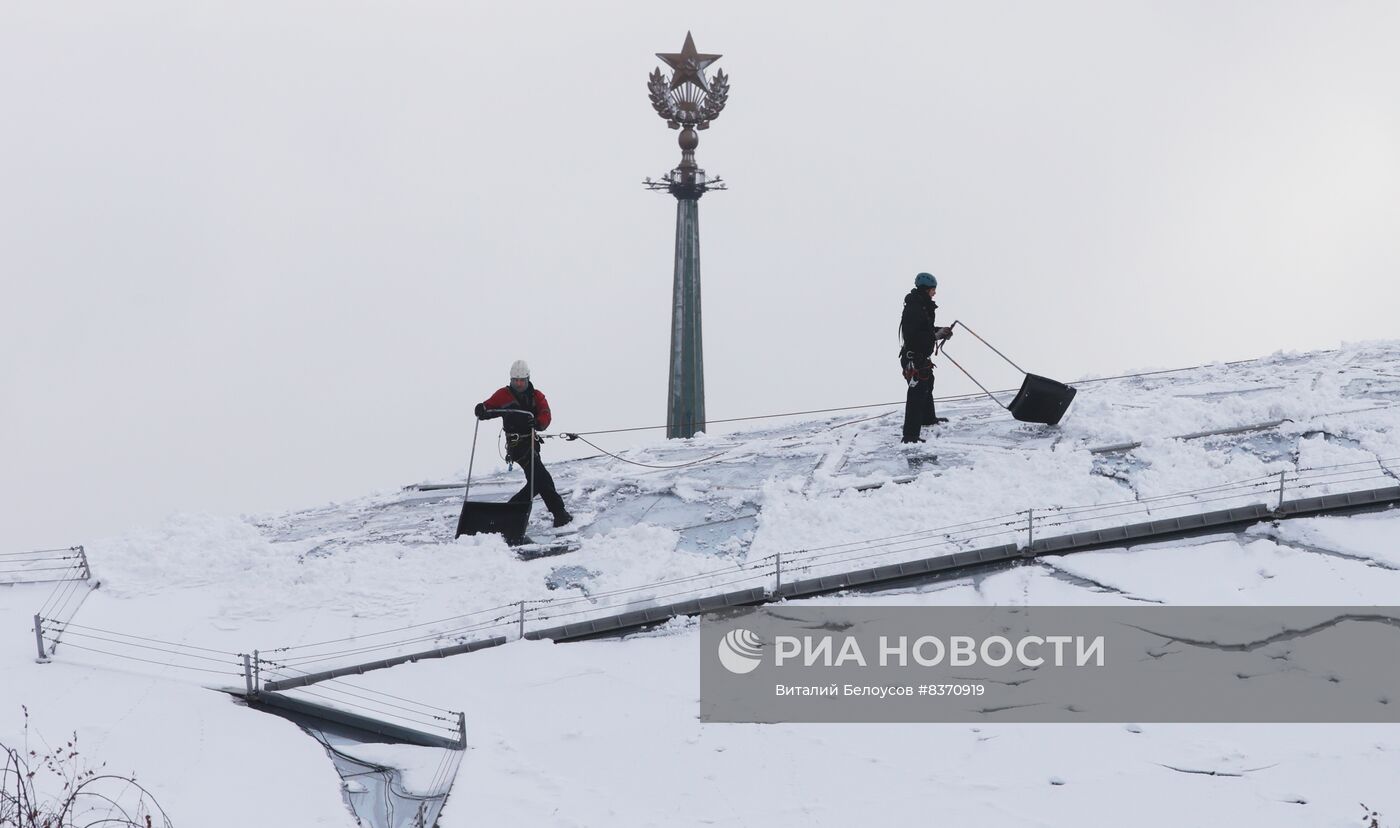 Снег в Москве