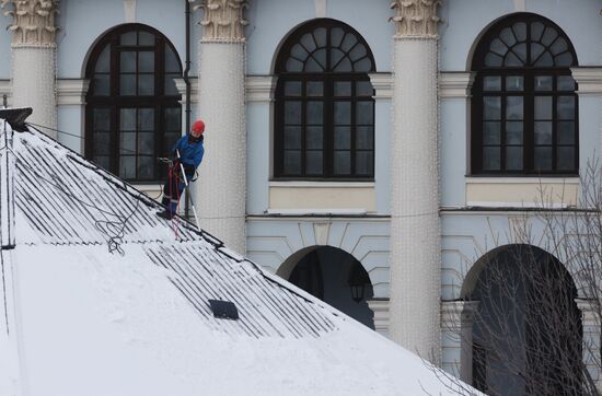 Снег в Москве