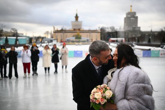 Празднование Дня всех влюбленных в Москве