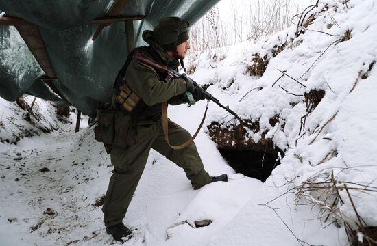 Бойцы ВС РФ на Авдеевском направлении