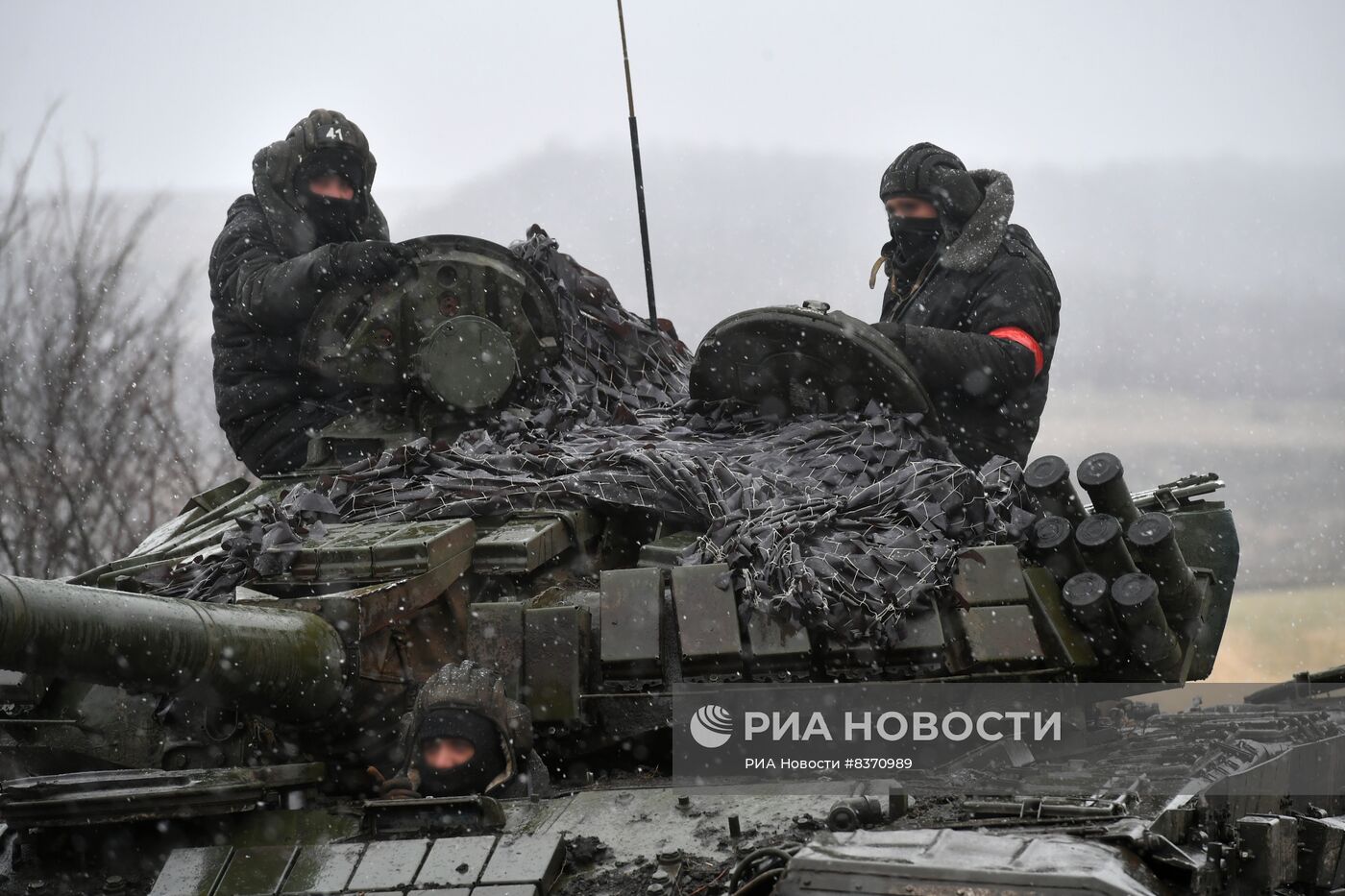 Работа танков Т-72Б в южном секторе СВО