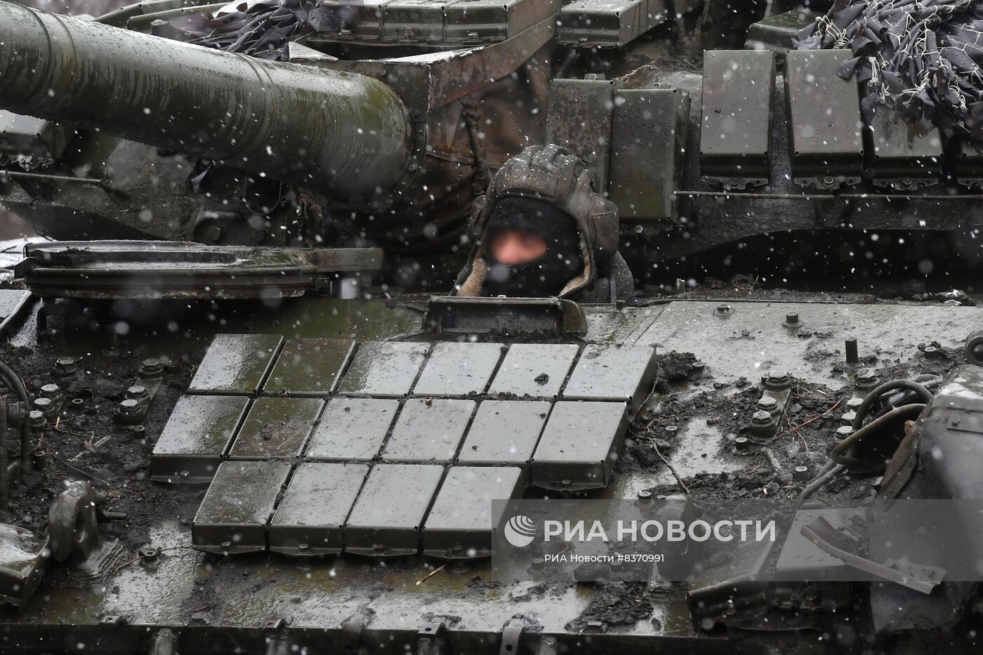 Работа танков Т-72Б в южном секторе СВО