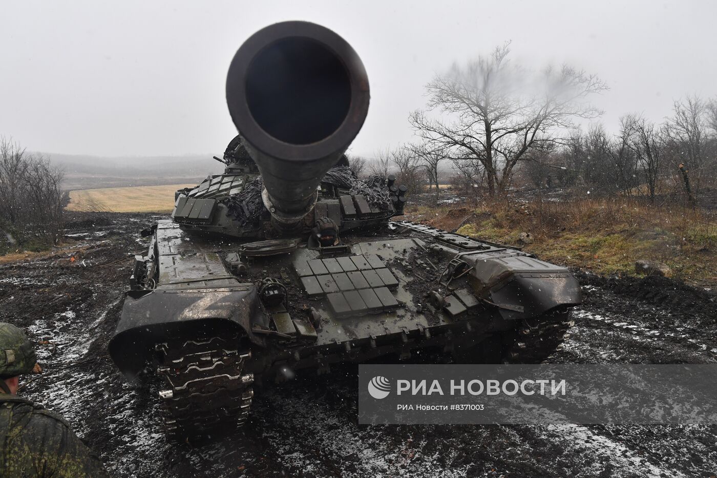 Работа танков Т-72Б в южном секторе СВО