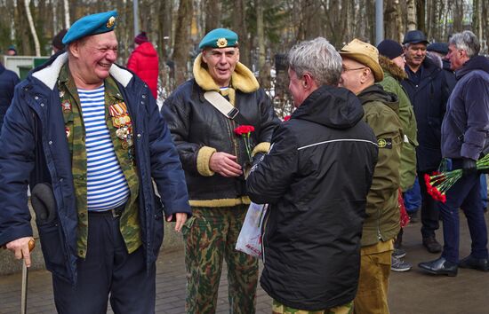 Траурная церемония ко дню вывода советских войск из Афганистана в Петербурге