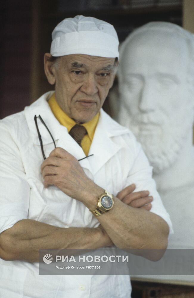 Советский хирург Федор Углов