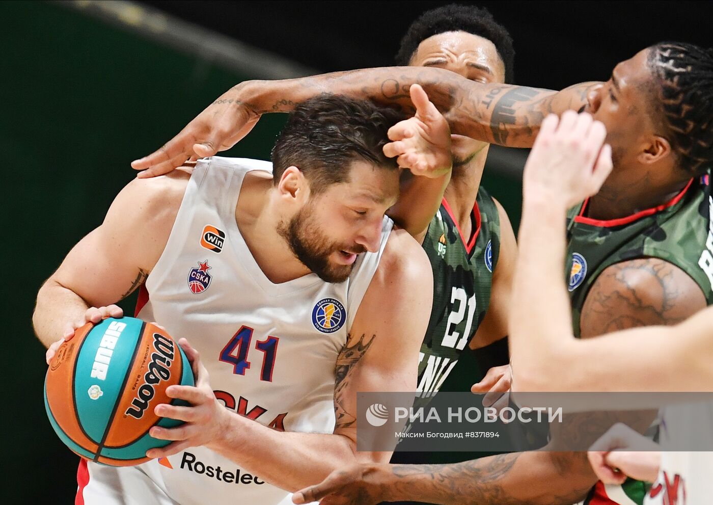 Баскетбол. Единая лига ВТБ. Матч УНИКС - ЦСКА