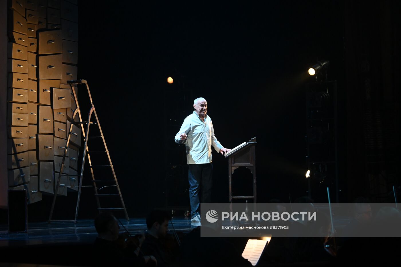 Зимний международный фестиваль искусств. Спектакль "Кроткая"