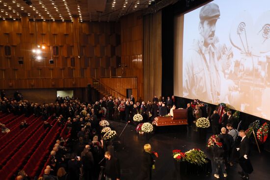 Прощание с режиссером Вадимом Абдрашитовым