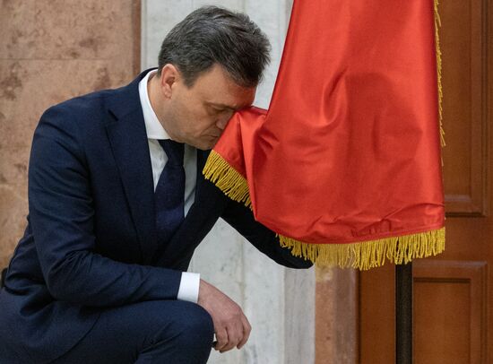 Церемония принятия присяги нового правительства под руководством Д. Речана в Молдавии