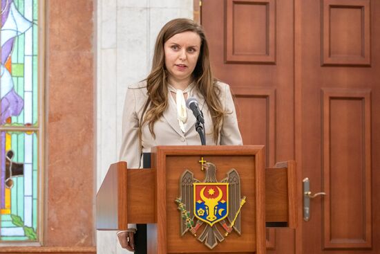 Церемония принятия присяги нового правительства под руководством Д. Речана в Молдавии