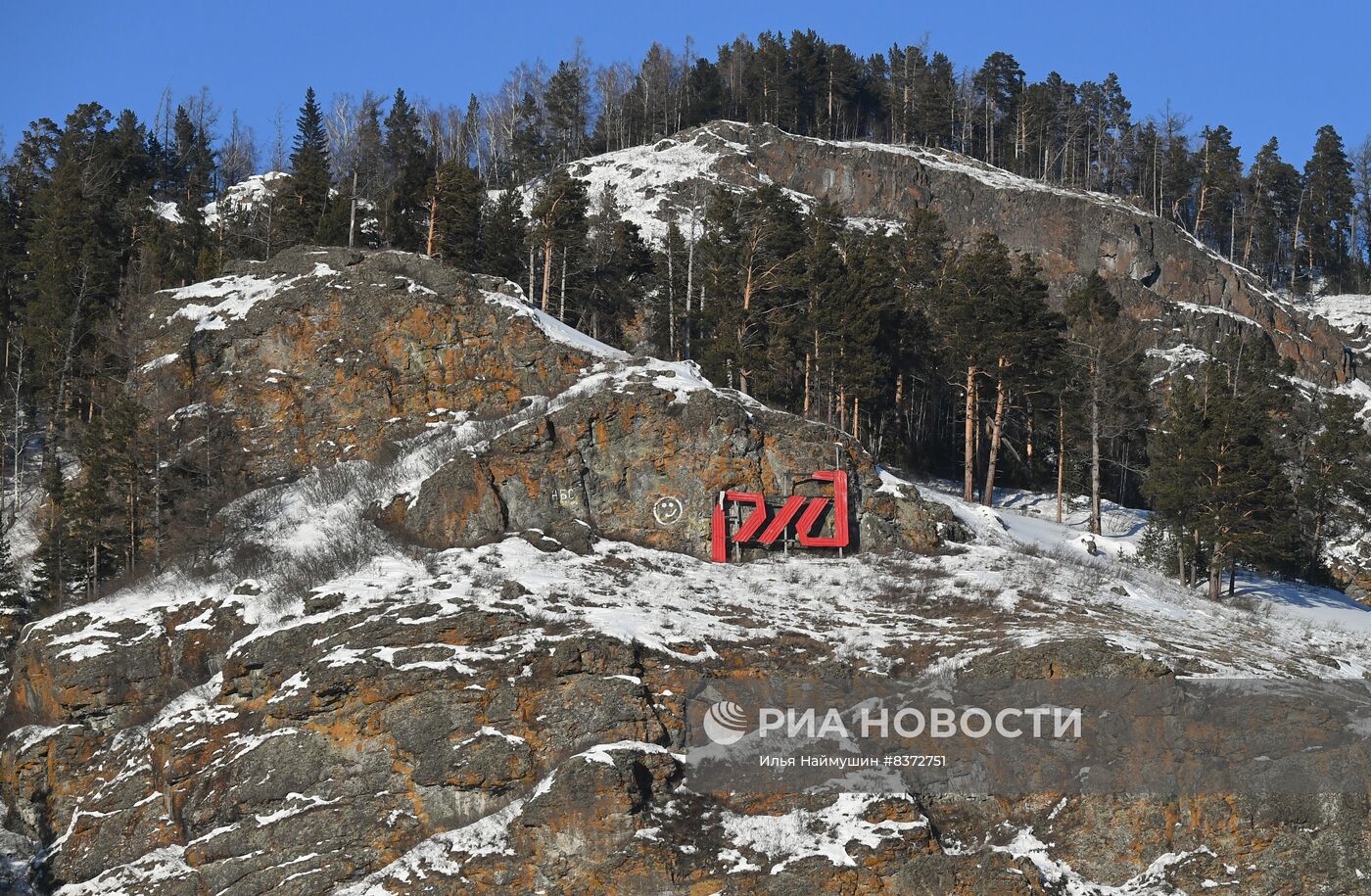 Поезда на Транссибирской железнодорожной магистрали в Хакасии