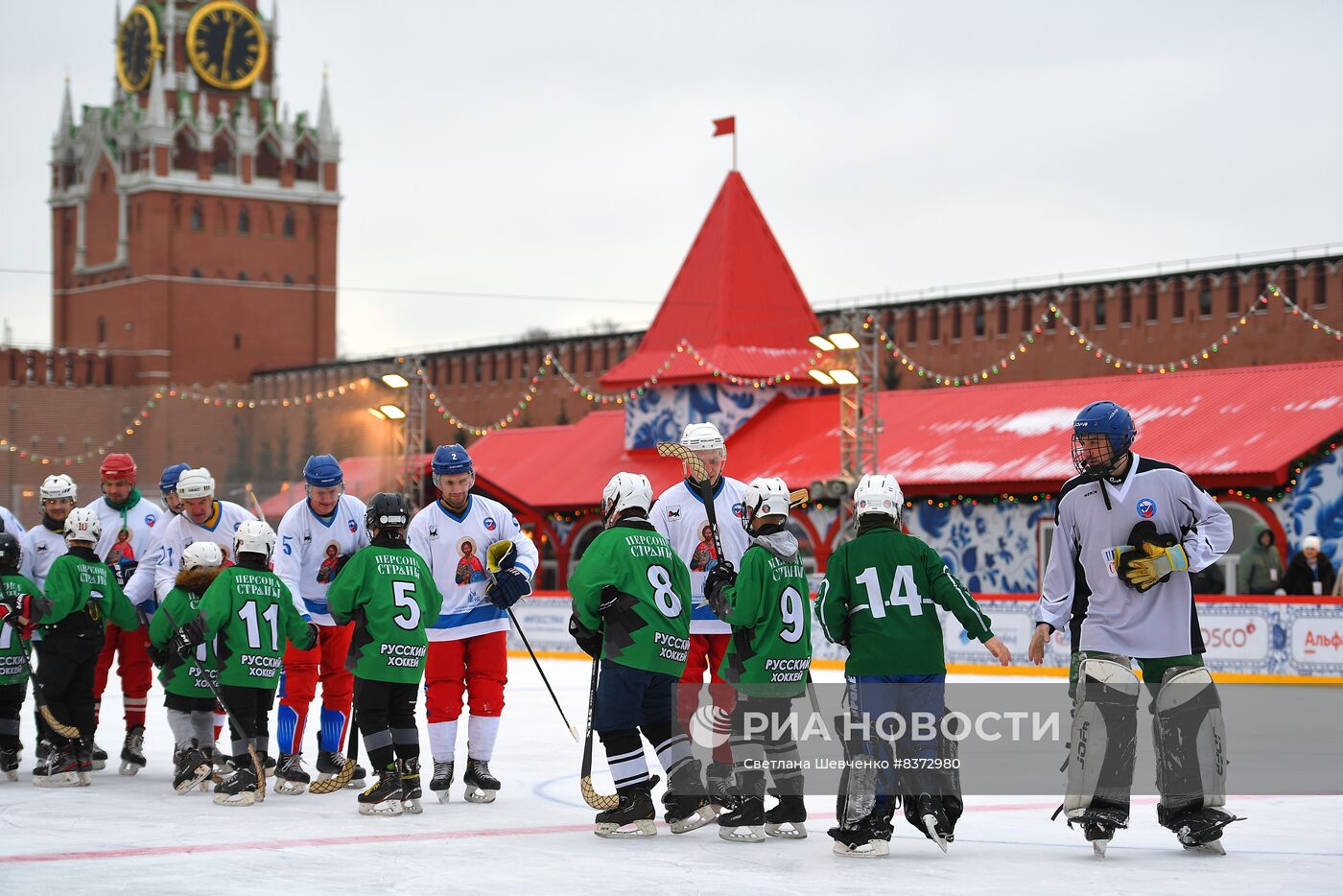 Турнир по русскому хоккею на Красной площади 