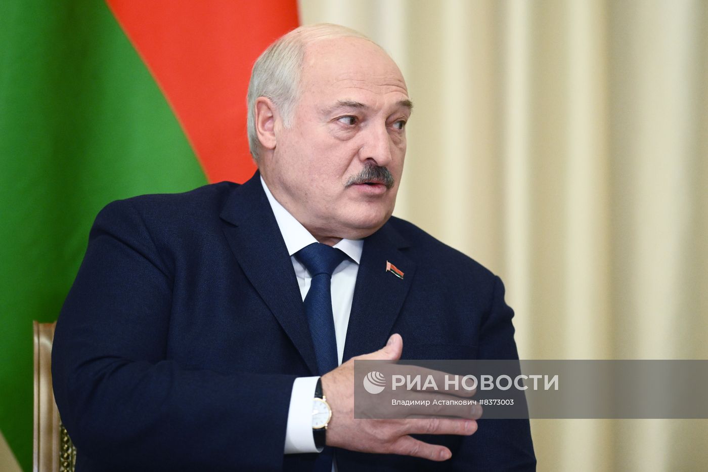 Президент РФ В. Путин встретился с президентом Белоруссии А. Лукашенко
