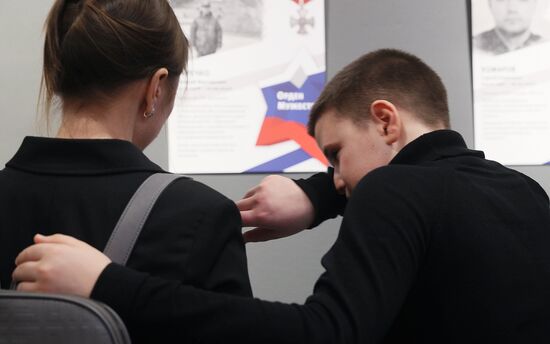 Открытие выставки "Герои Донбасса – Герои Москвы"