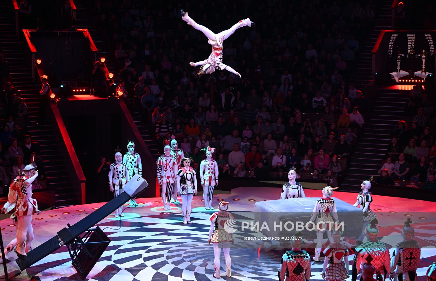 Премьера спектакля "КороЛЕВство" в Большом Московском цирке