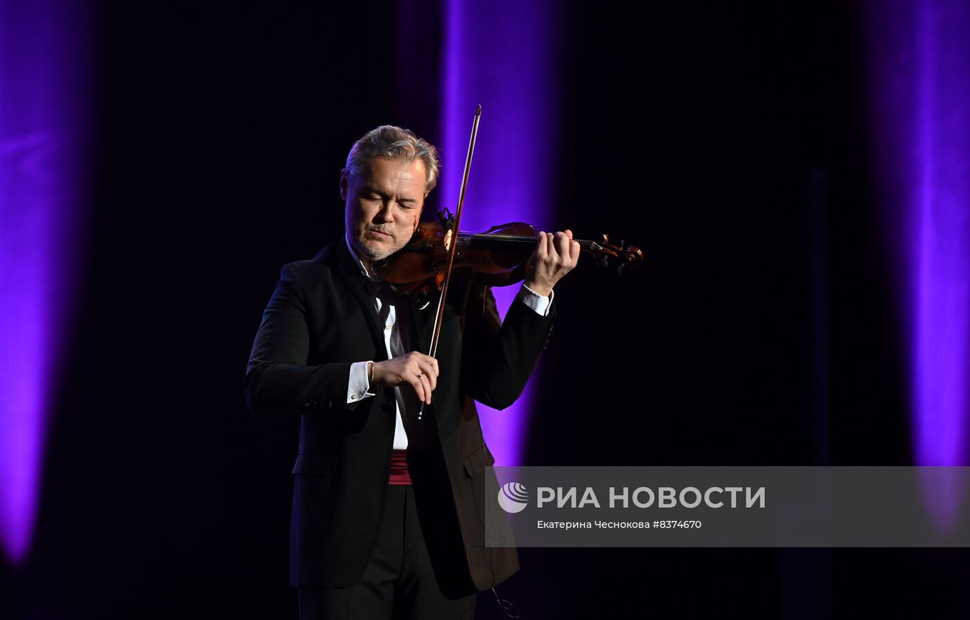 Зимний международный фестиваль искусств. Проект "Па-де-де на пальцах и для пальцев"