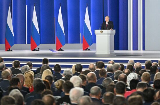 Послание президента РФ Владимира Путина Федеральному собранию