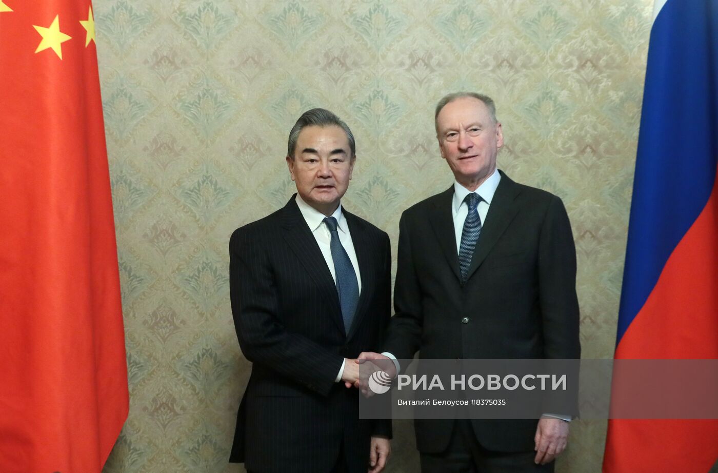 Встреча секретаря Совбеза России Н. Патрушева с членом Политбюро ЦК КПК Ван И