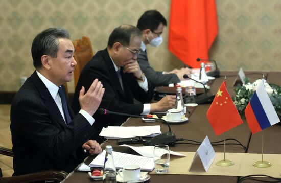 Встреча секретаря Совбеза России Н. Патрушева с членом Политбюро ЦК КПК Ван И