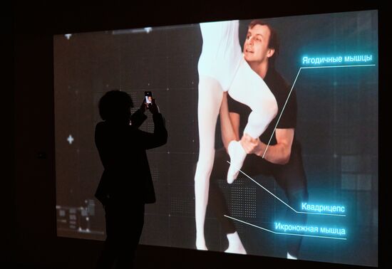 Показ выставки "Первая позиция. Русский балет" в Петербурге