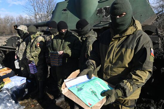 Передача подарков к 23 февраля военным в южном секторе СВО