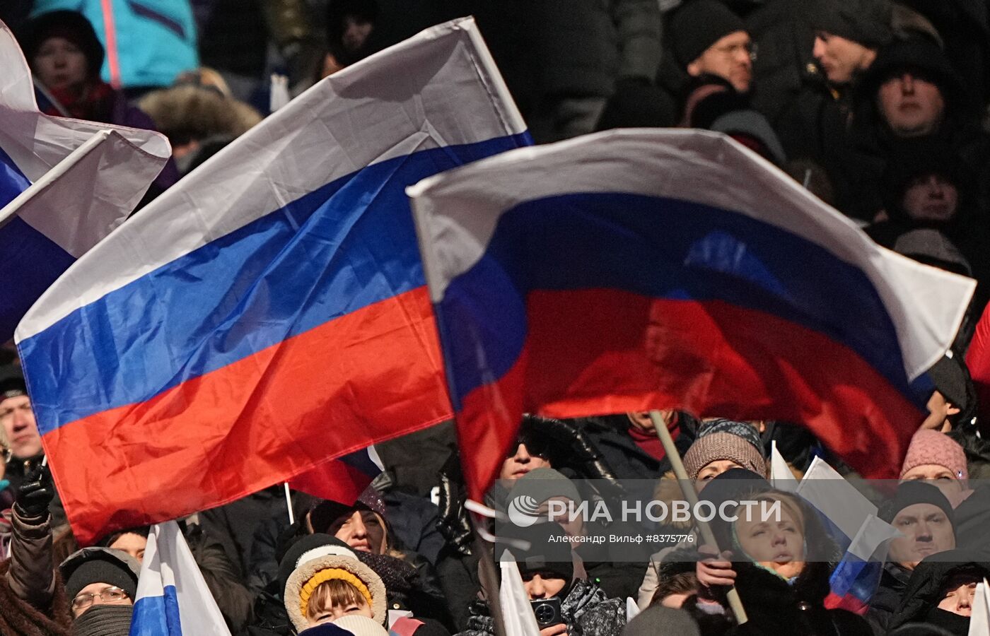 Митинг-концерт в "Лужниках"