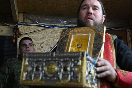 Мощи святого Георгия Победоносца впервые доставили на передовую к бойцам СВО