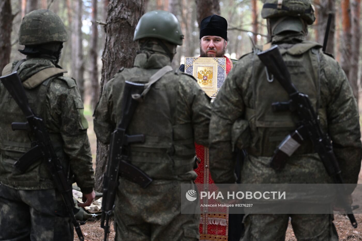 Мощи святого Георгия Победоносца впервые доставили на передовую к бойцам СВО