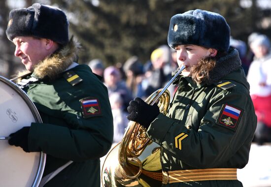 Празднование Дня защитника Отечества в регионах России