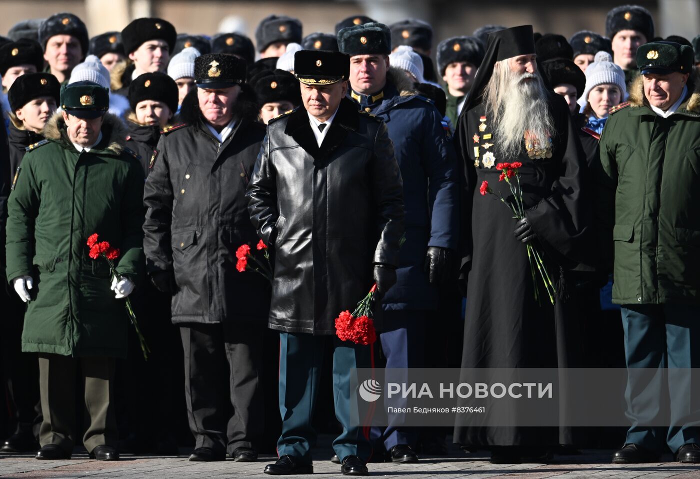 Президент РФ В. Путин возложил венок к Могиле Неизвестного Солдата