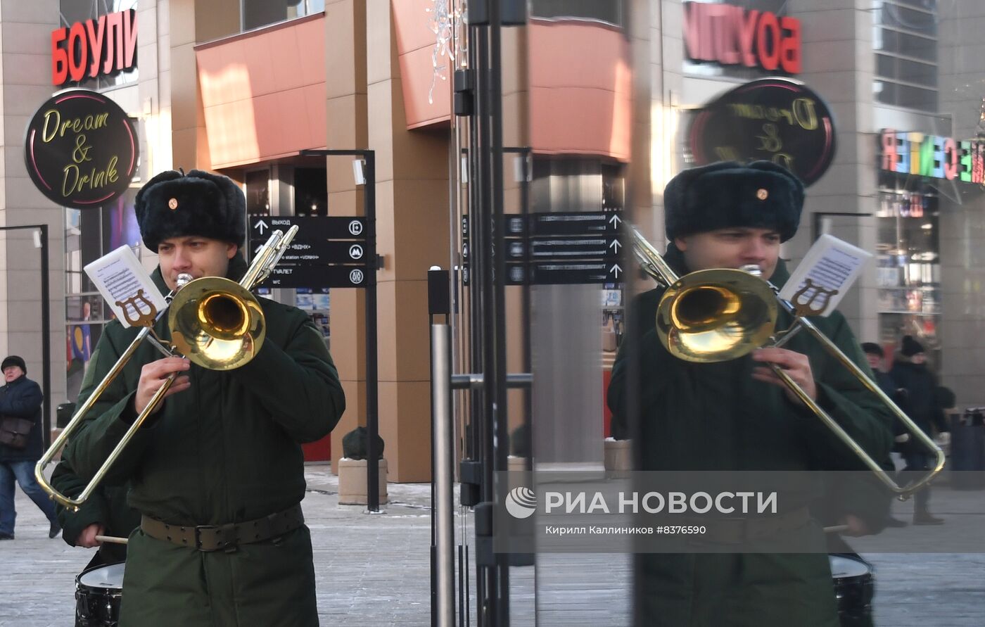 Празднование Дня защитника Отечества в Москве 