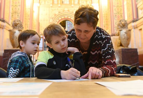 Празднование Дня защитника Отечества в Москве 