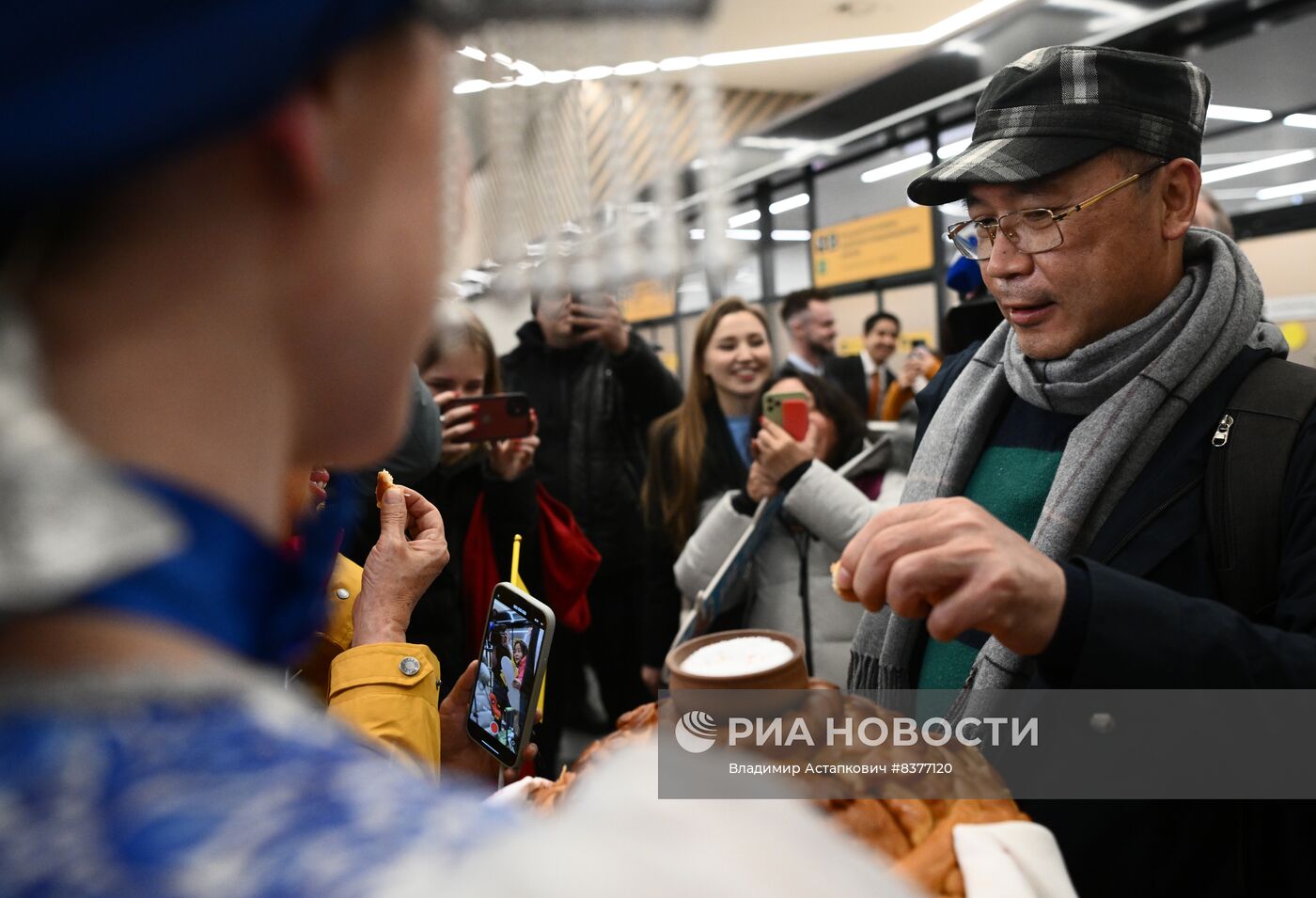 Первая группа туристов из Китая прибыла в Москву