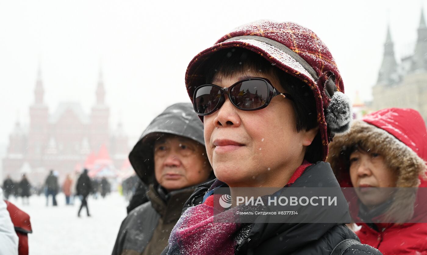 Первая группа туристов из Китая прибыла в Москву