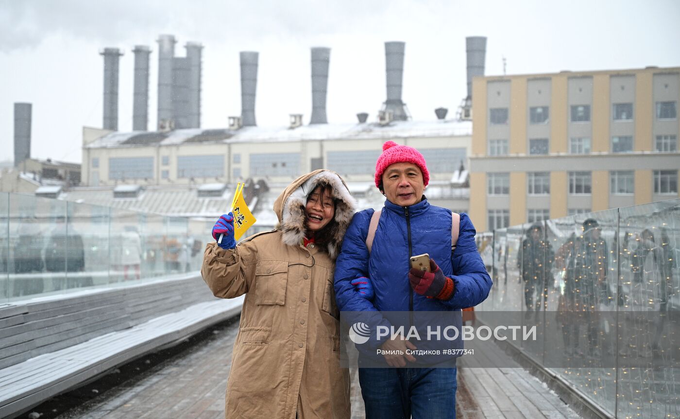 Первая группа туристов из Китая прибыла в Москву