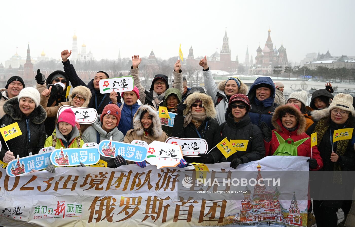 Первая группа туристов из Китая прибыла в Москву