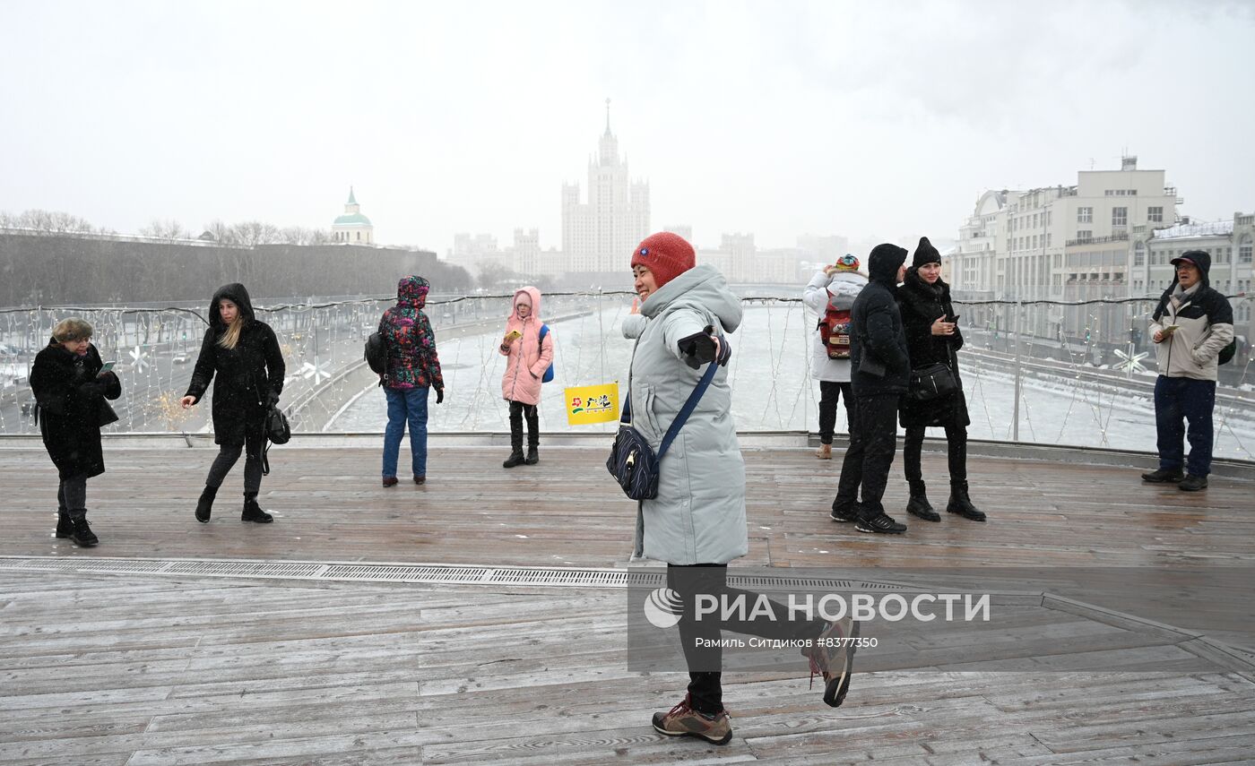 Первая группа туристов из Китая прибыла в Москву