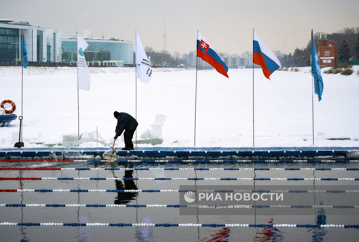 Соревнования по зимнему плаванию Кубок Большой Невы-2023 