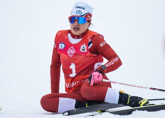 Лыжные гонки чемпионат россии скиатлон женщины. Вяльбе лыжница. Форма для лыжниц на Олимпиаде.