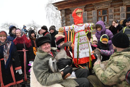 Масленица в Суздале