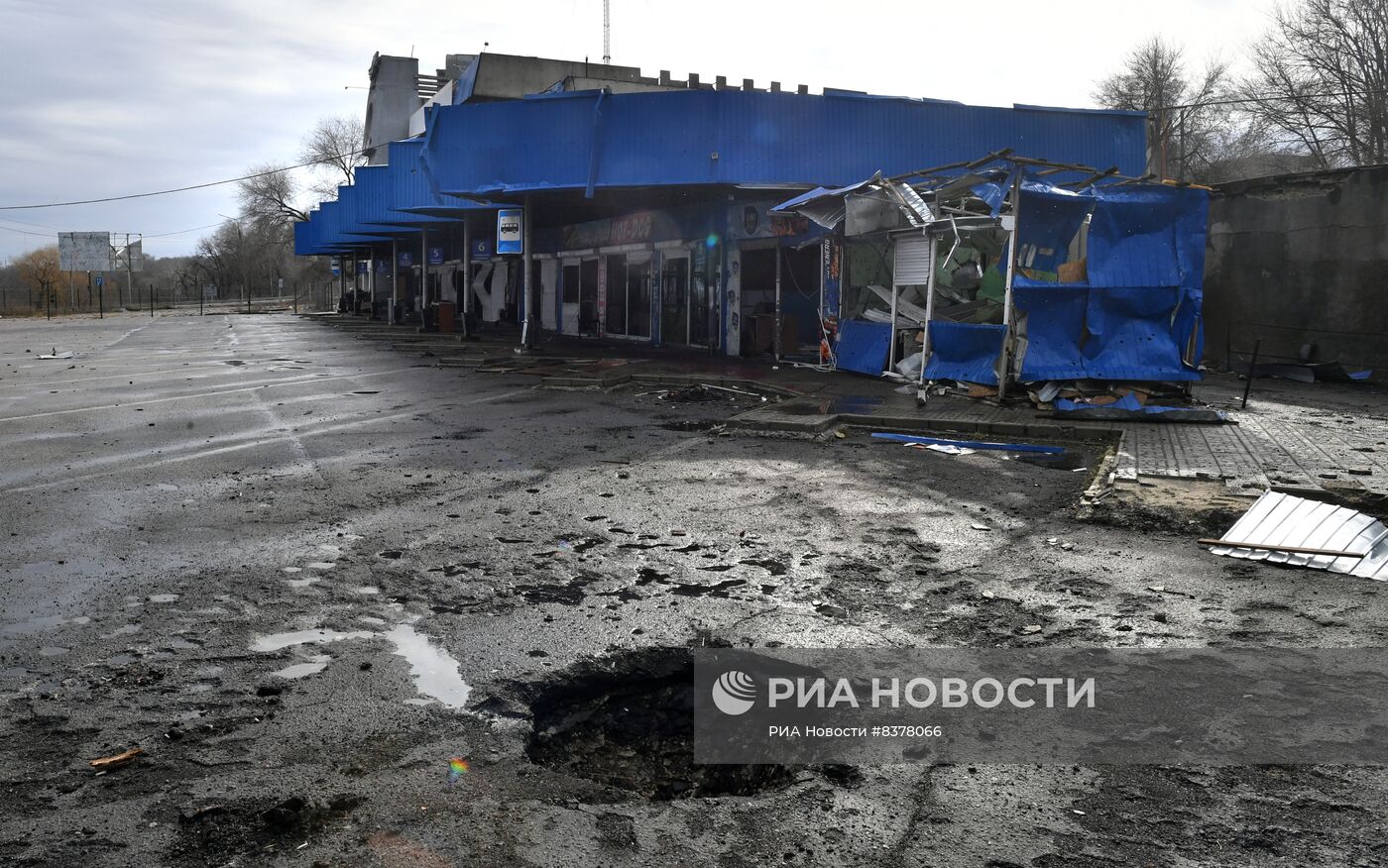 Последствия обстрела автовокзала в с. Васильевка Запорожской области