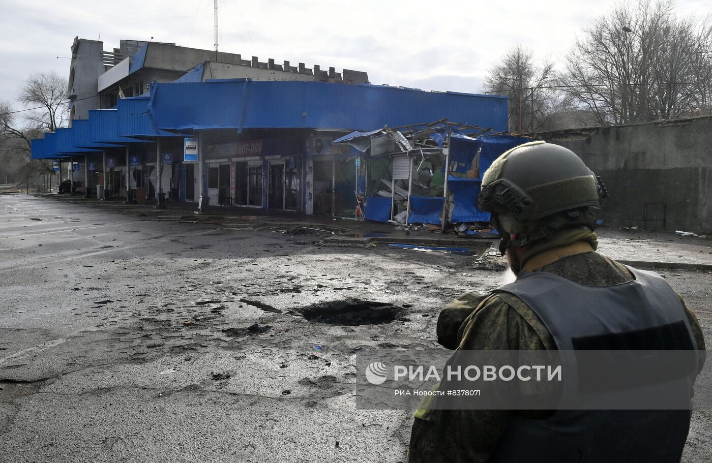 Последствия обстрела автовокзала в с. Васильевка Запорожской области