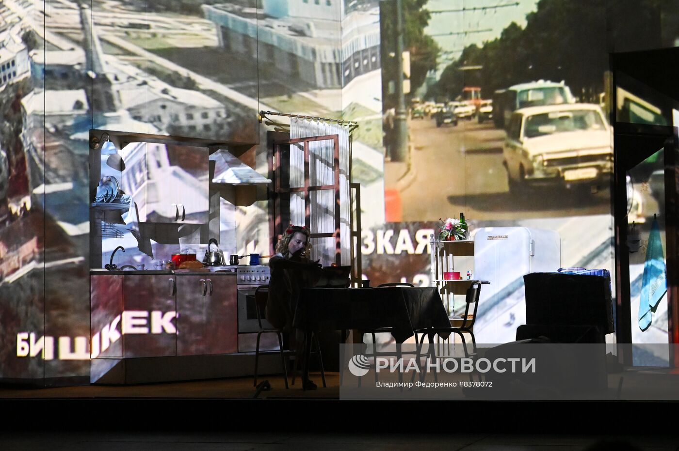 Спектакль "Супружеская жизнь. Перестройка" в театре Моссовета