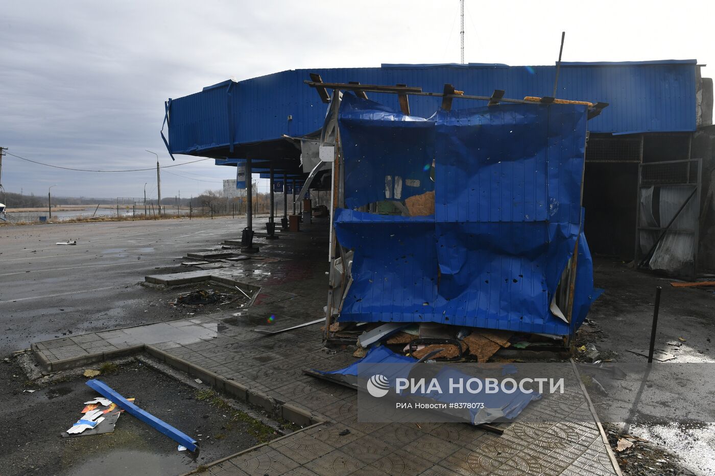 Последствия обстрела автовокзала в с. Васильевка Запорожской области