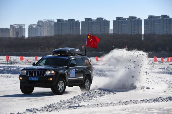 Российско-китайский фестиваль зимних видов спорта. Ралли на льду Амура