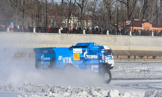 Российско-китайский фестиваль зимних видов спорта. Ралли на льду Амура