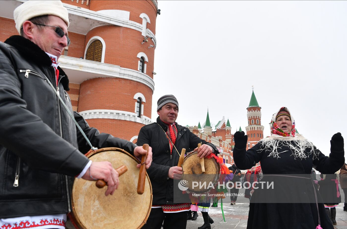 Празднование Масленицы в регионах России