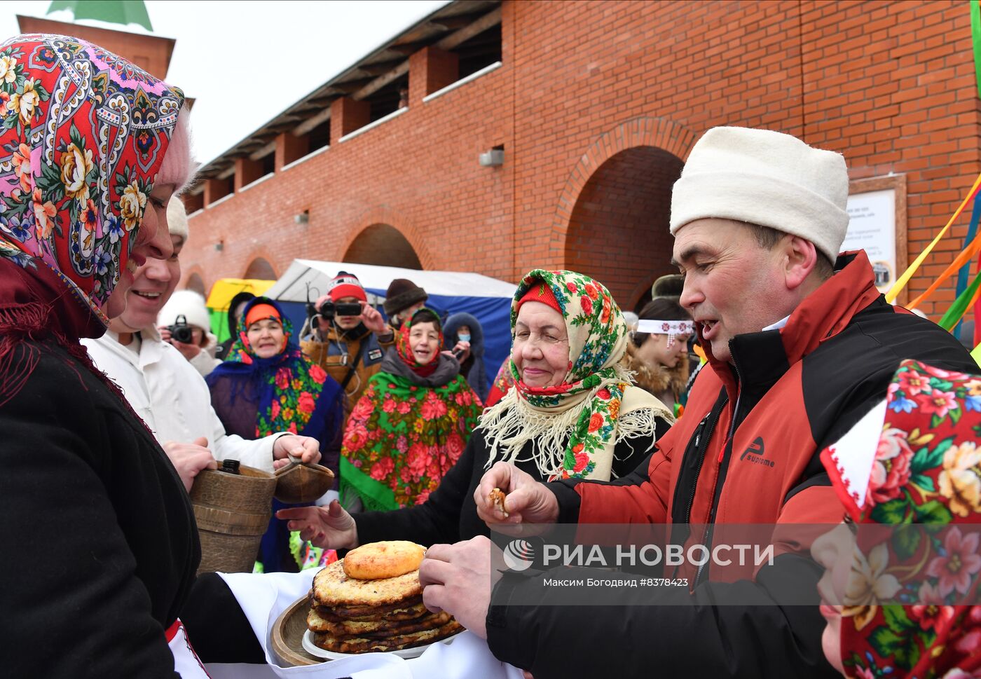 Празднование Масленицы в регионах России